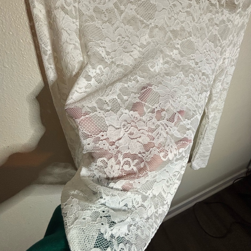Chic White Lace Women's Blouse NWT - Picture 3 of 5